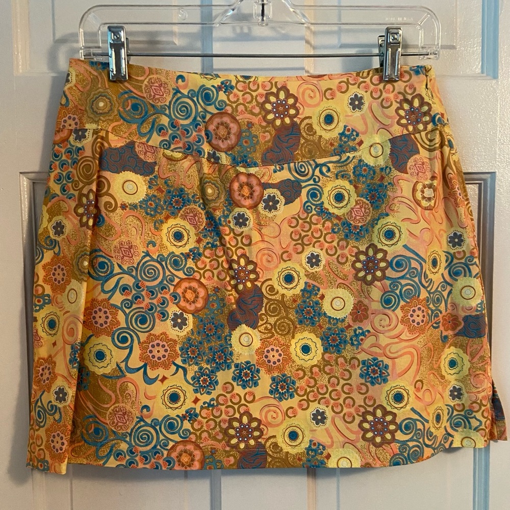 Sahalie Back Country Colorful Skort